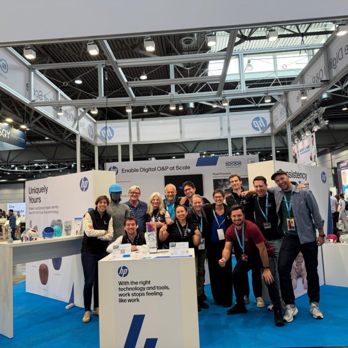 Gruppenbild auf der Messe Leipzig mit den Kollegen von HP und DyeMansion